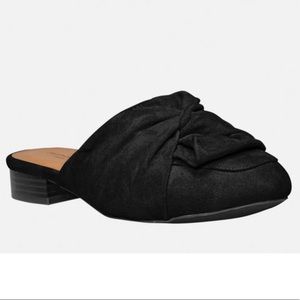 Avenue Knot Mule size 8W